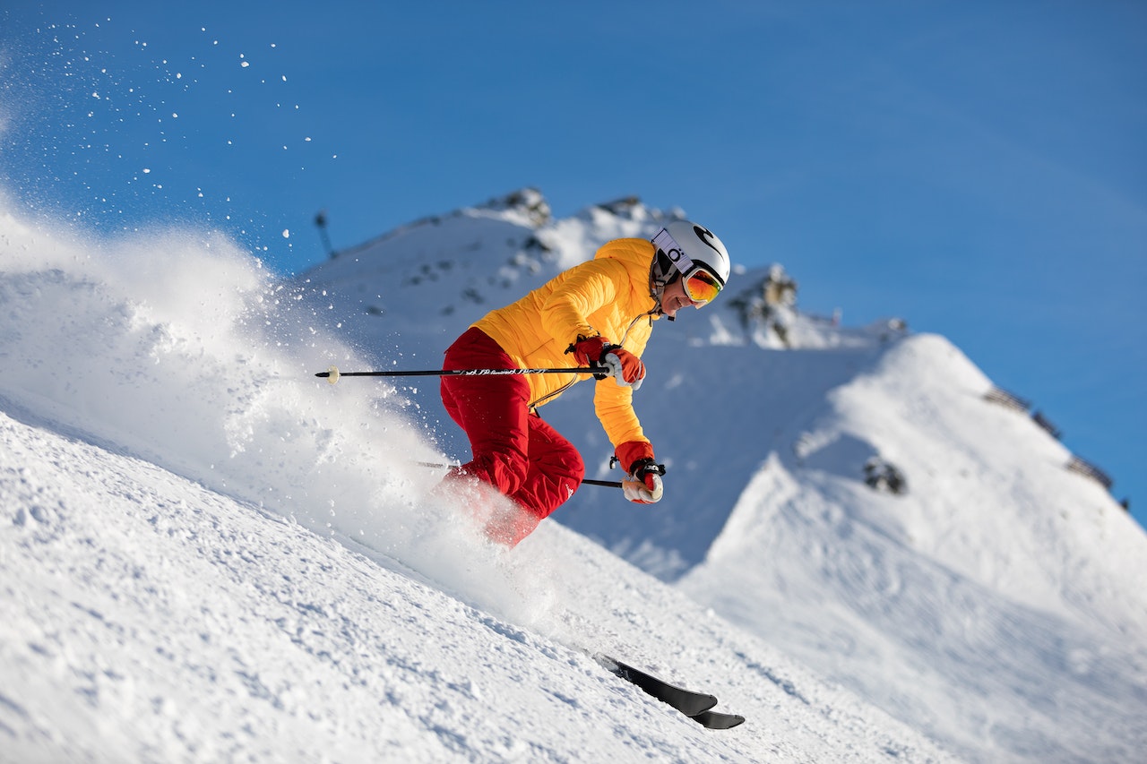Akcesoria dla narciarzy – 5 przydatnych gadżetów